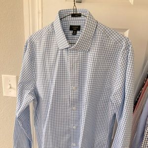 NWOT Powder Blue Ludlow Slim Dress Shirt (15.5-33)